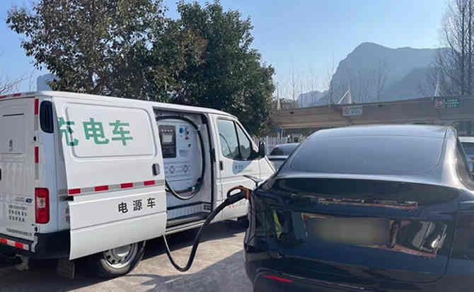 龙凤区汽车搭电
