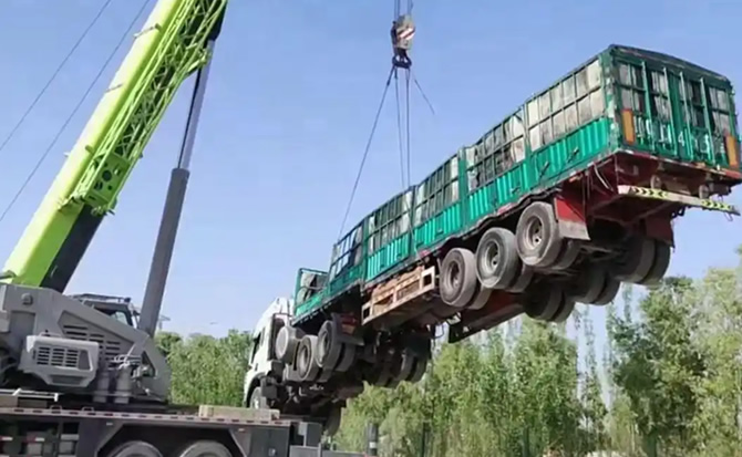 龙凤区道路脱困救援案例